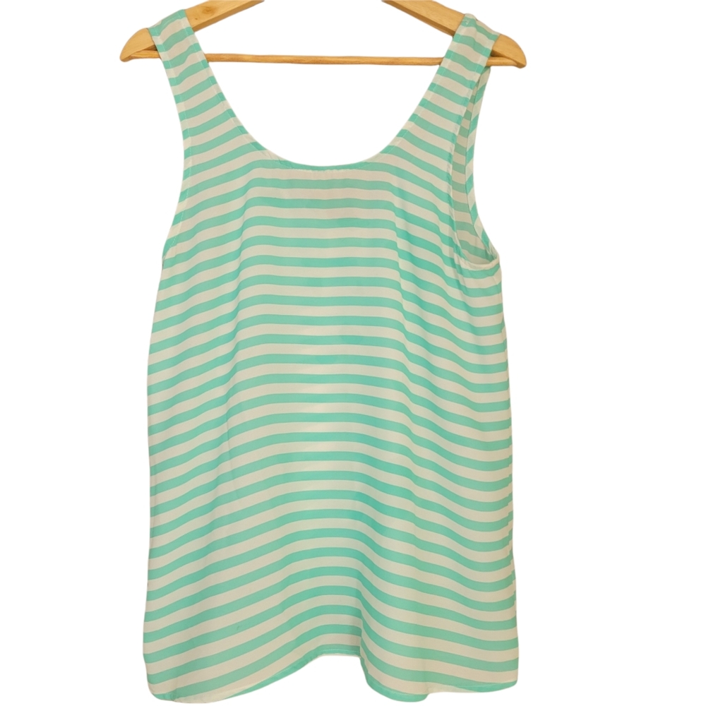 Everly Tank Top with Bow on back Size Large
